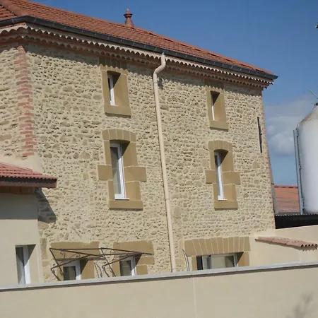 Les Pins Montchenu