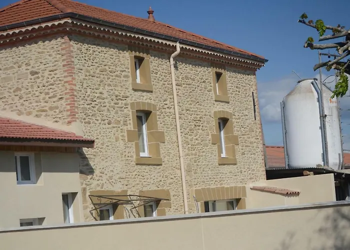 Les Pins Montchenu